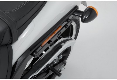 SLH Side Carrier LEFT Harley Davidson Softail Breakout-S for Legend Gear Bag LH2 HTA.18.682.10700 SW-Motech