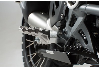 Footpegs EVO Ducati-Benelli Models FRS.22.112.10001 SW-Motech