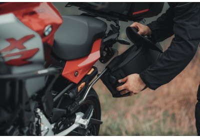 Blaze PRO H Saddlebags Honda CB 125R-CBF125 2018-2020 BC.HTA.01.740.31600 SW-Motech