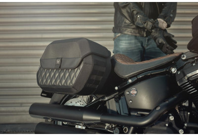 Legend Gear Side Bag  Set LH2 Harley Davidson Softail Fat Bob-S BC.HTA.18.682.20300 SW-Motech